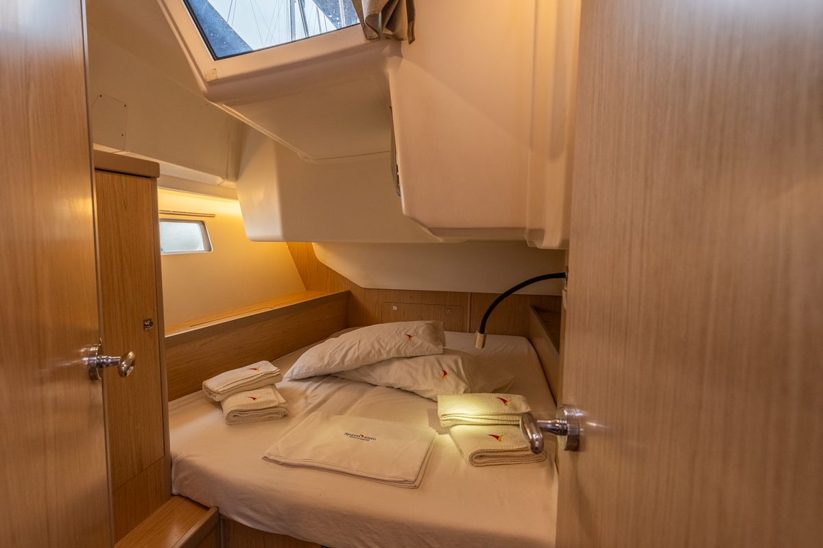 Cabin on Asteria - Standard line, a Beneteau Oceanis 45 sailboat at Salerno, Italy