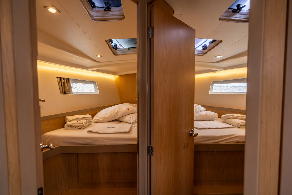 Cabin on Asteria - Standard line, a Beneteau Oceanis 45 sailboat at Salerno, Italy