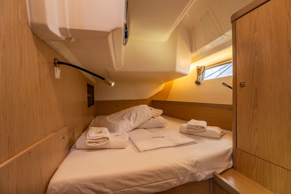 Cabin on Asteria - Standard line, a Beneteau Oceanis 45 sailboat at Salerno, Italy
