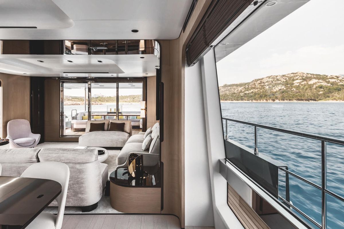 Salon of ALUMINIA TOO, a Azimut Grande 27 yacht at Grad Kaštela, Croatia
