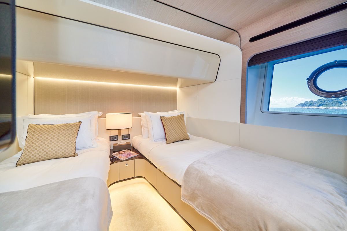 Cabin on ALUMINIA TOO, a Azimut Grande 27 yacht at Grad Kaštela, Croatia