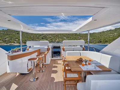 Deck of ALUMINIA TOO, a Azimut Grande 27 yacht at Grad Kaštela, Croatia