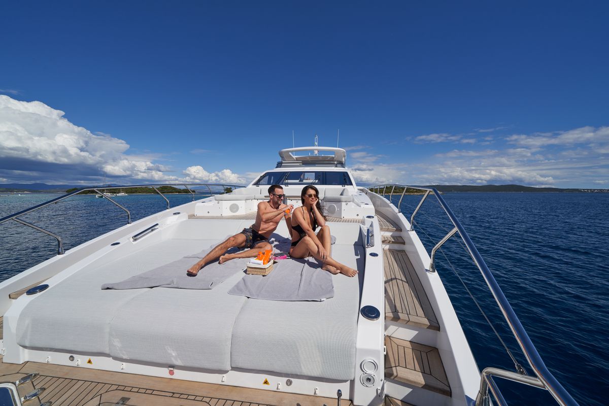 Deck of ALUMINIA TOO, a Azimut Grande 27 yacht at Grad Kaštela, Croatia