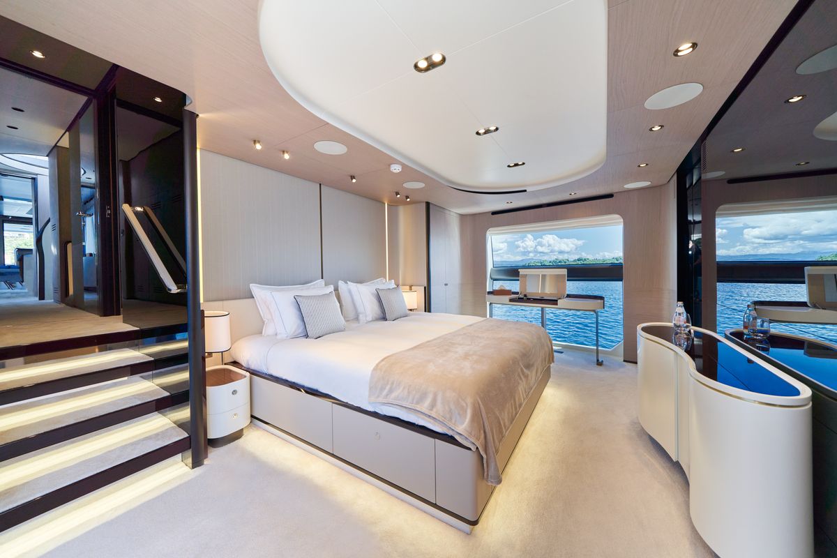 Cabin on ALUMINIA TOO, a Azimut Grande 27 yacht at Grad Kaštela, Croatia