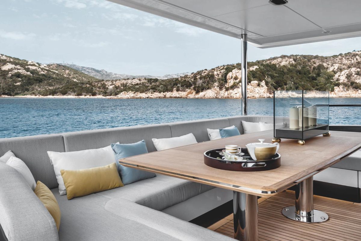 Deck of ALUMINIA TOO, a Azimut Grande 27 yacht at Grad Kaštela, Croatia