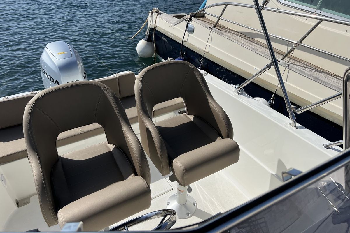 Deck of Atlantic Marine 530 - white, a Atlantic Marine 530 motorboat at Grad Biograd na Moru, Croatia