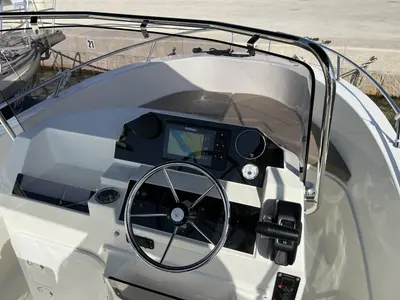 Cockpit of Atlantic Marine 530 - white, a Atlantic Marine 530 motorboat at Grad Biograd na Moru, Croatia