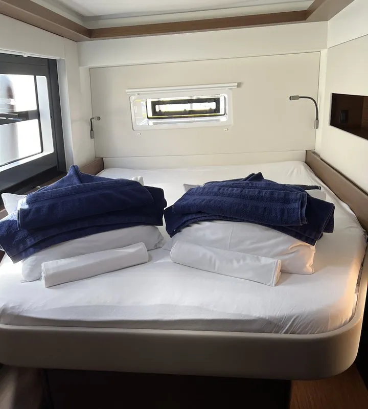Cabin on Dream (cat), a Nautitech Rochefort Nautitech 46 Open catamaran at Split, Croatia