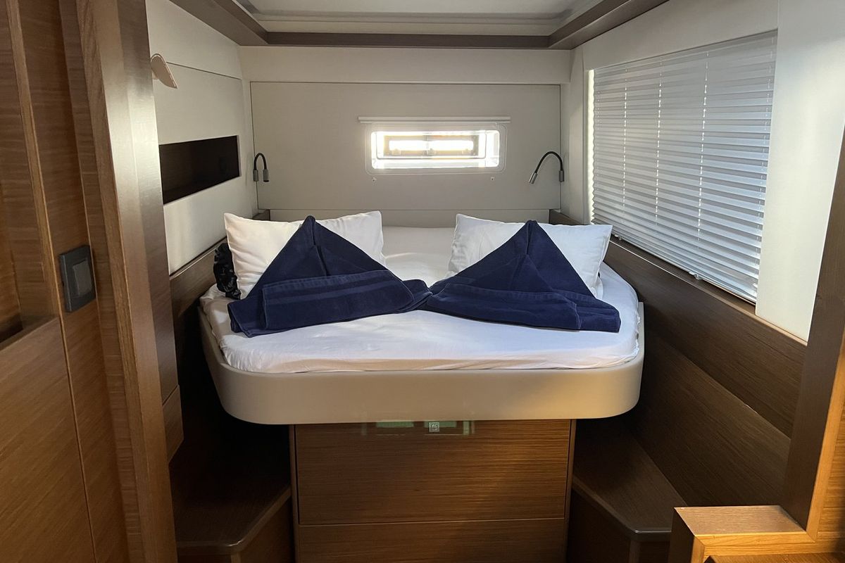 Cabin on Dream (cat), a Nautitech Rochefort Nautitech 46 Open catamaran at Split, Croatia