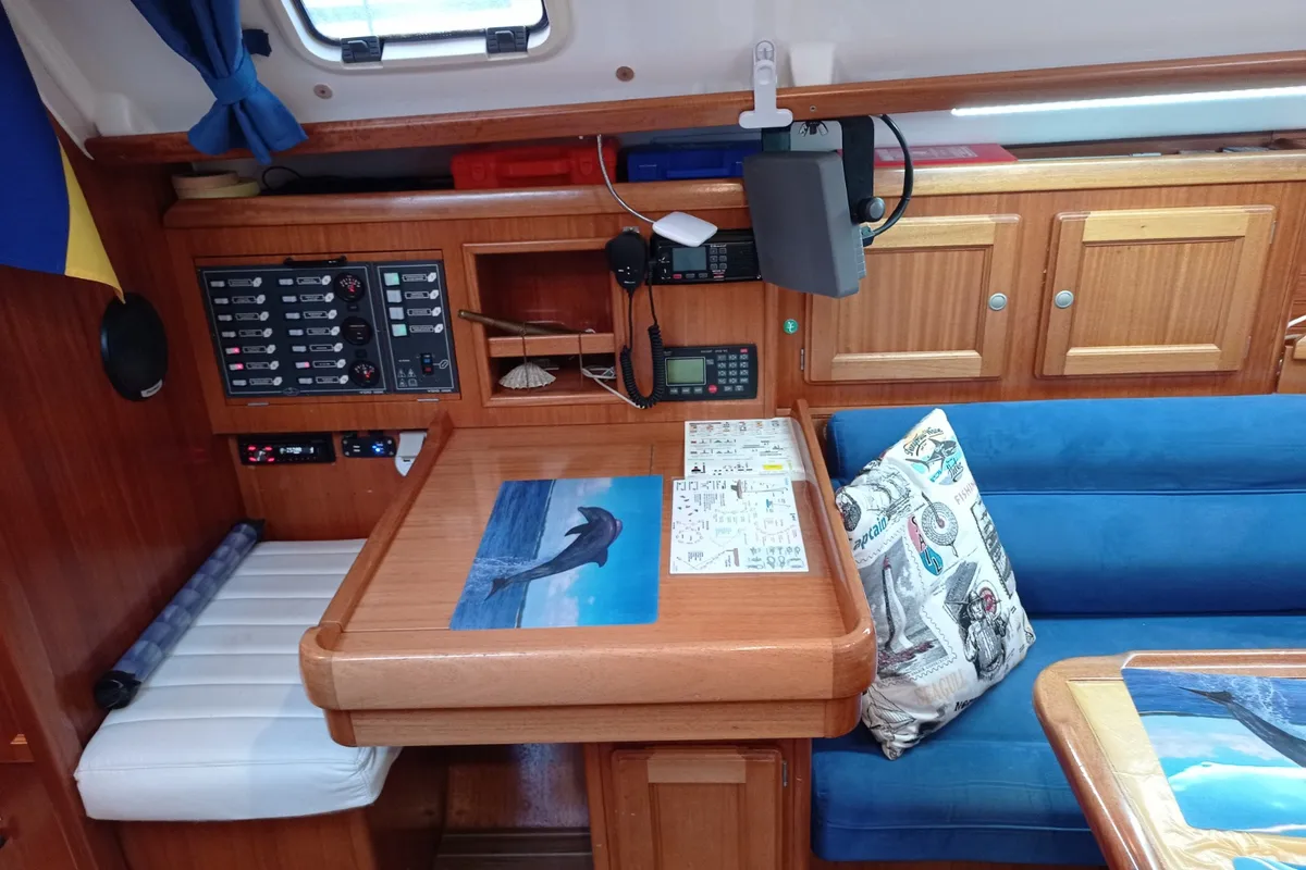Salon of Tommy, a Dufour 36 Classic sailboat at Grad Pula, Croatia