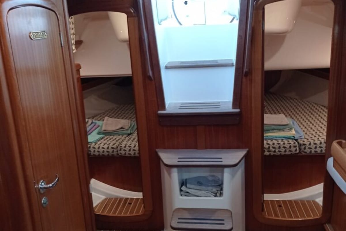 Salon of Tommy, a Dufour 36 Classic sailboat at Grad Pula, Croatia