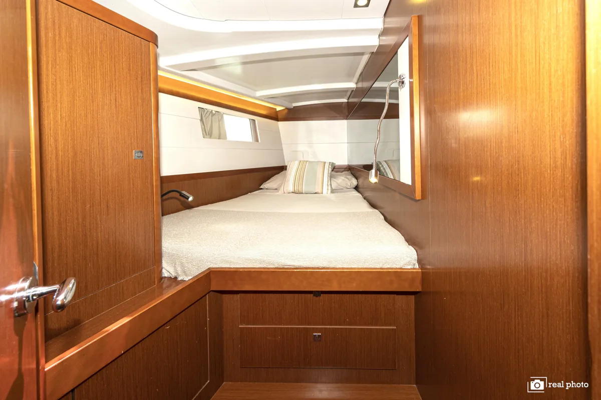 Cabin on Anthea, a Beneteau Oceanis 48 sailboat at Puntone di Scarlino, Italy