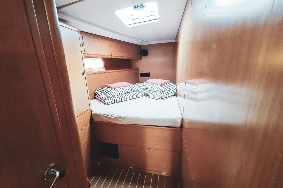 Cabin on MAKEMO, a Jeanneau 53 sailboat at Općina Rogoznica, Croatia