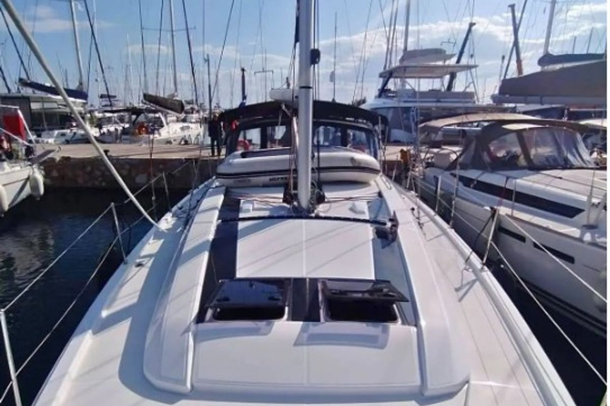Deck of ILIA, a Beneteau Oceanis 46.1 sailboat at Athens, Greece