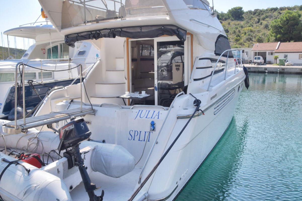 Exterior view of Julia, a Fairline Boats Fairlane Phantom 40 motorboat at Primošten, Croatia