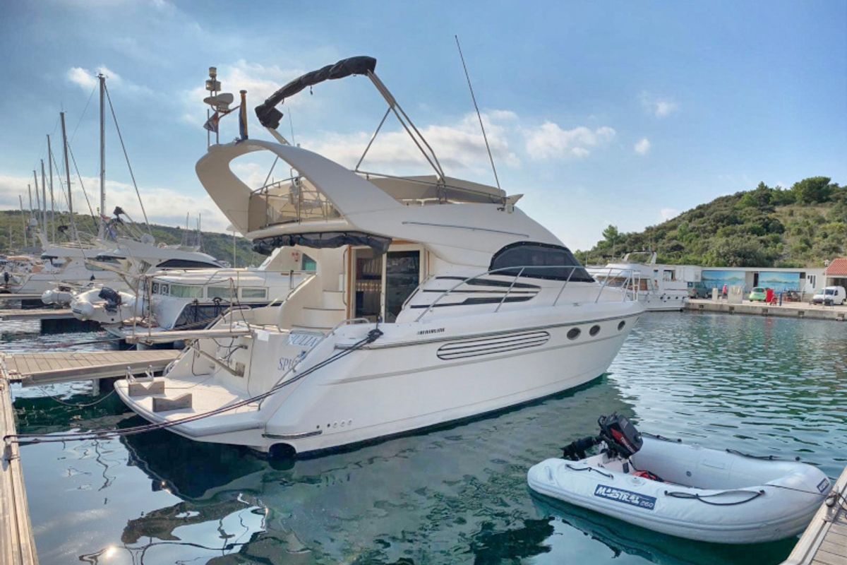 Exterior view of Julia, a Fairline Boats Fairlane Phantom 40 motorboat at Primošten, Croatia