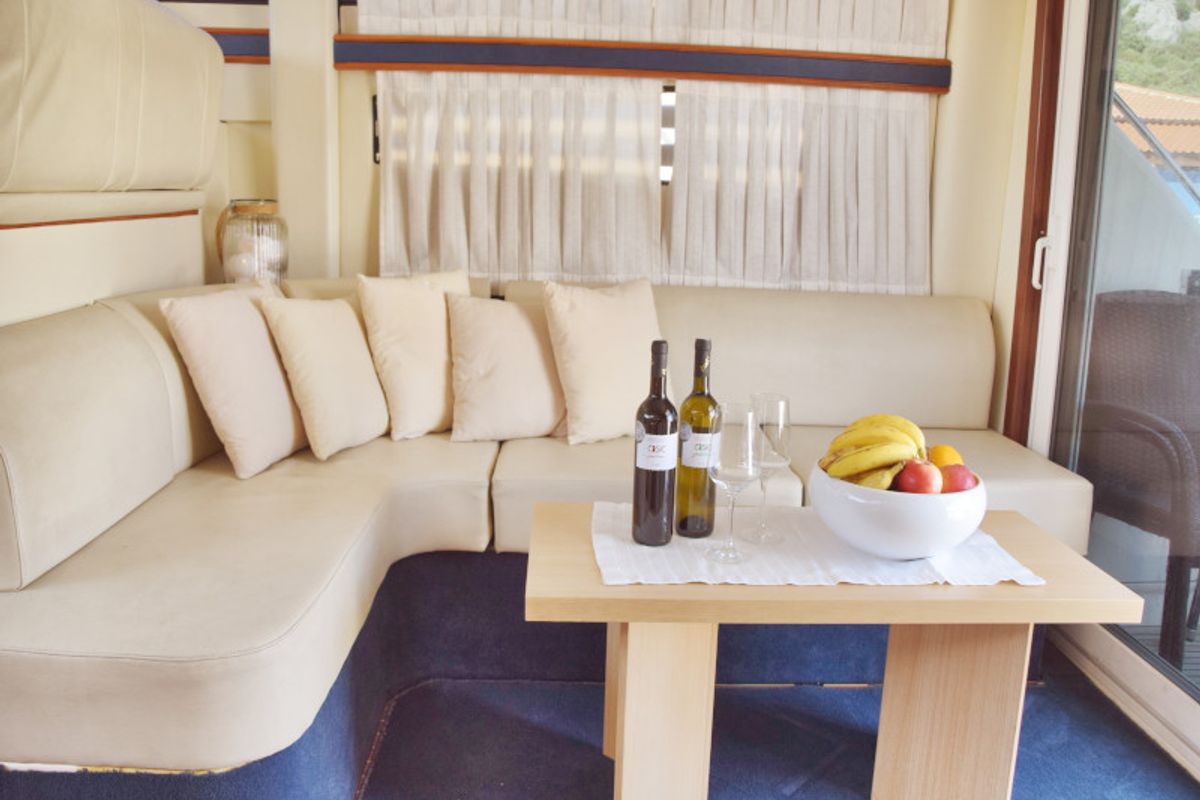 Salon of Julia, a Fairline Boats Fairlane Phantom 40 motorboat at Primošten, Croatia