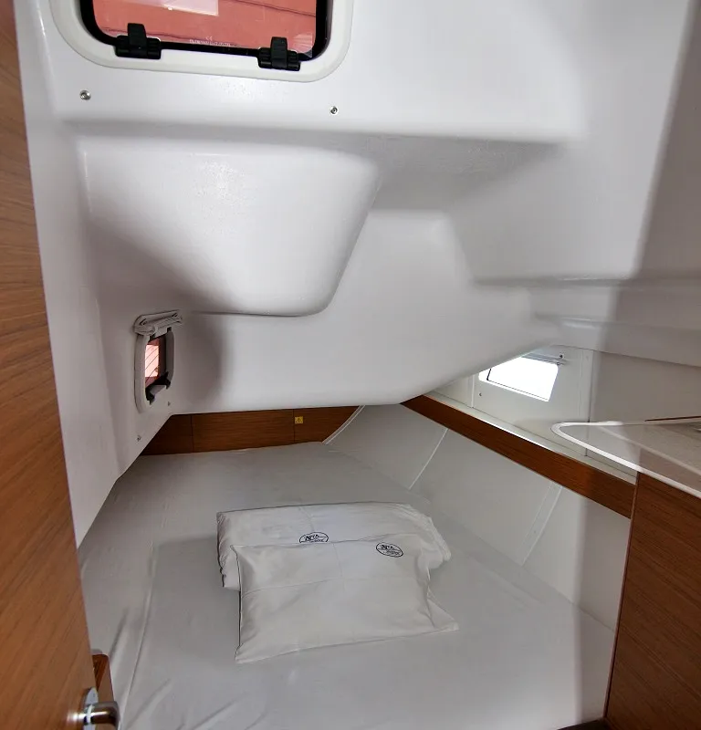 Cabin on Lyra, a Elan Impression 40 sailboat at Općina Sukošan, Croatia