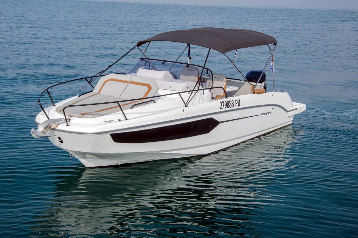 Exterior view of Beneteau Flyer 8 #2, a Beneteau Flyer 8 SUNdeck motorboat at Općina Medulin, Croatia
