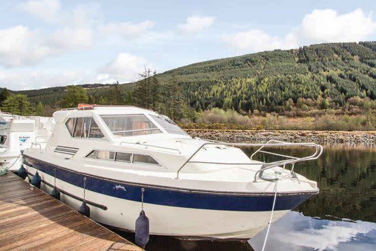 Exterior view of Cygnet WHS - Budget 1, a Cygnet WHS motorboat at Laggan, United Kingdom