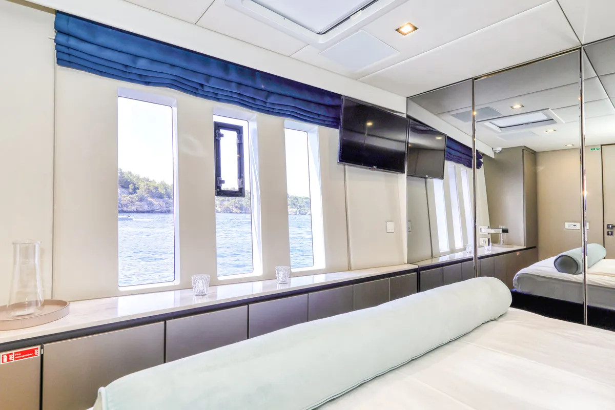 Cabin on Honeybird, a Sunreef Yachts Sunreef 80 catamaran at Grad Šibenik, Croatia