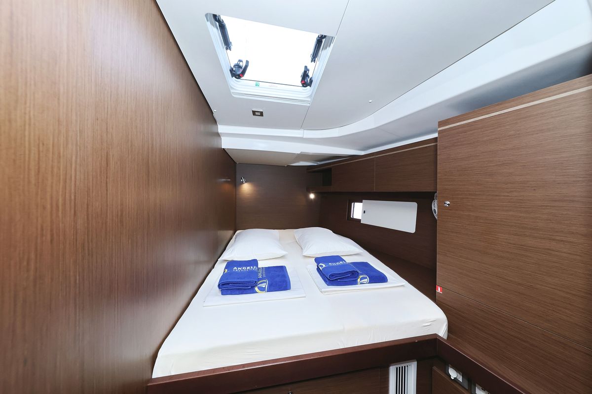 Cabin on Seaduction, a Beneteau Oceanis 51.1 sailboat at Grad Trogir, Croatia