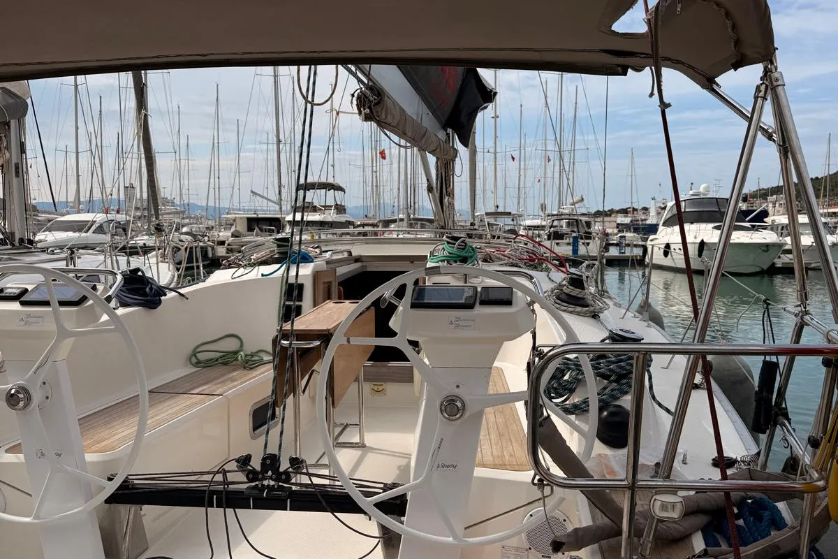 DuruDemir, a Bavaria Bavaria Cruiser 41S sailboat at Çeşme, Turkey