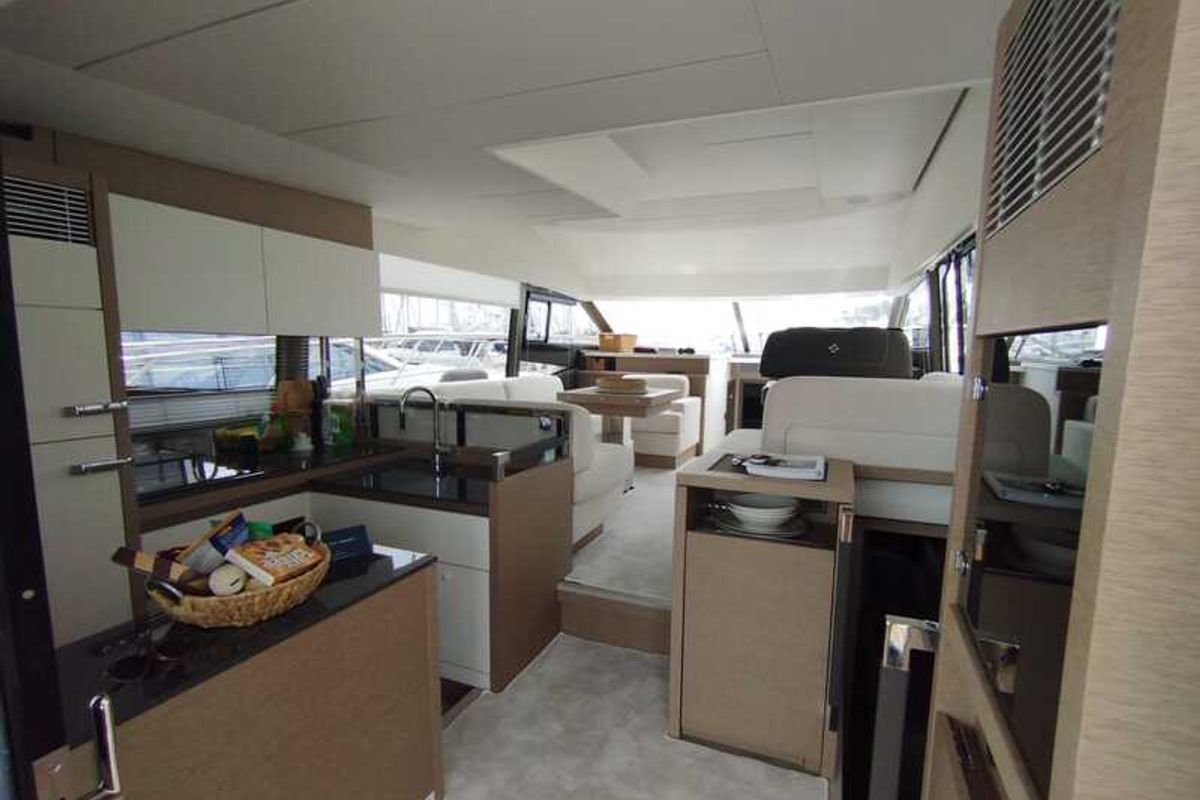 Galley of Baby Indy, a Jeanneau Prestige 520 Flybridge yacht at Split, Croatia