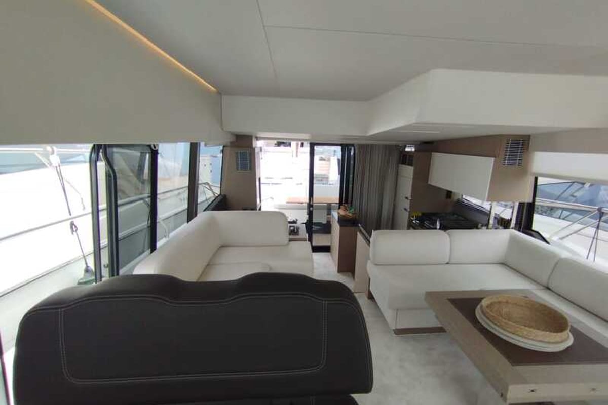 Salon of Baby Indy, a Jeanneau Prestige 520 Flybridge yacht at Split, Croatia