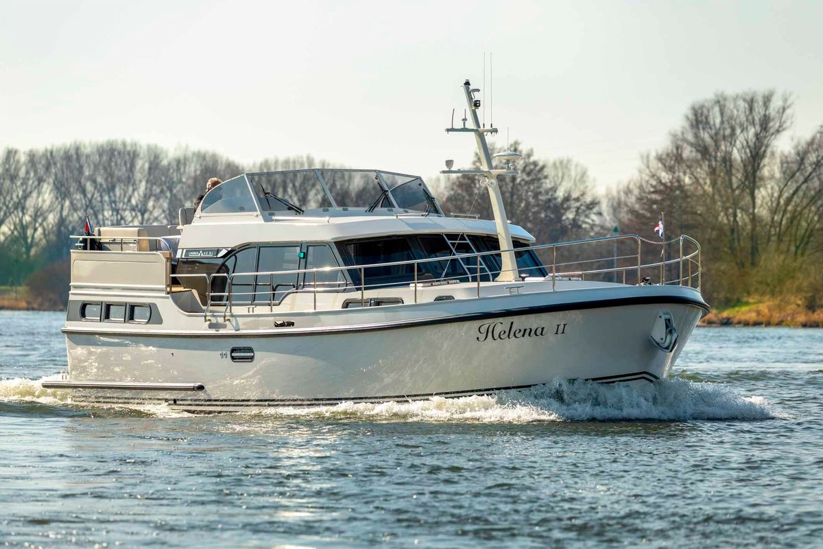 Exterior view of Helena II, a Linssen Grand Sturdy 40.0 AC other at Kinrooi, Belgium