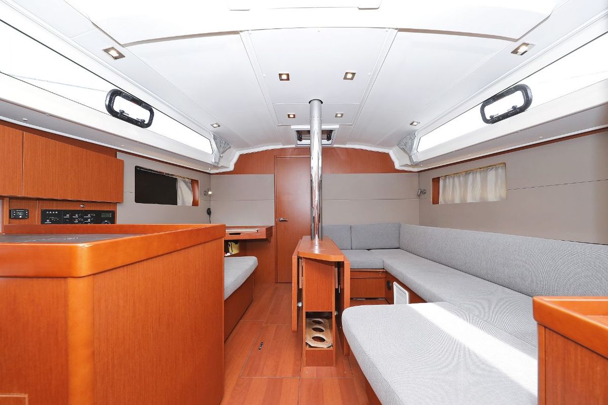 Salon of Seven, a Beneteau Oceanis 41.1 sailboat at Zadar, Croatia