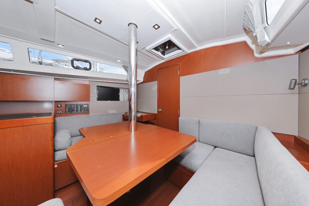 Salon of Seven, a Beneteau Oceanis 41.1 sailboat at Zadar, Croatia
