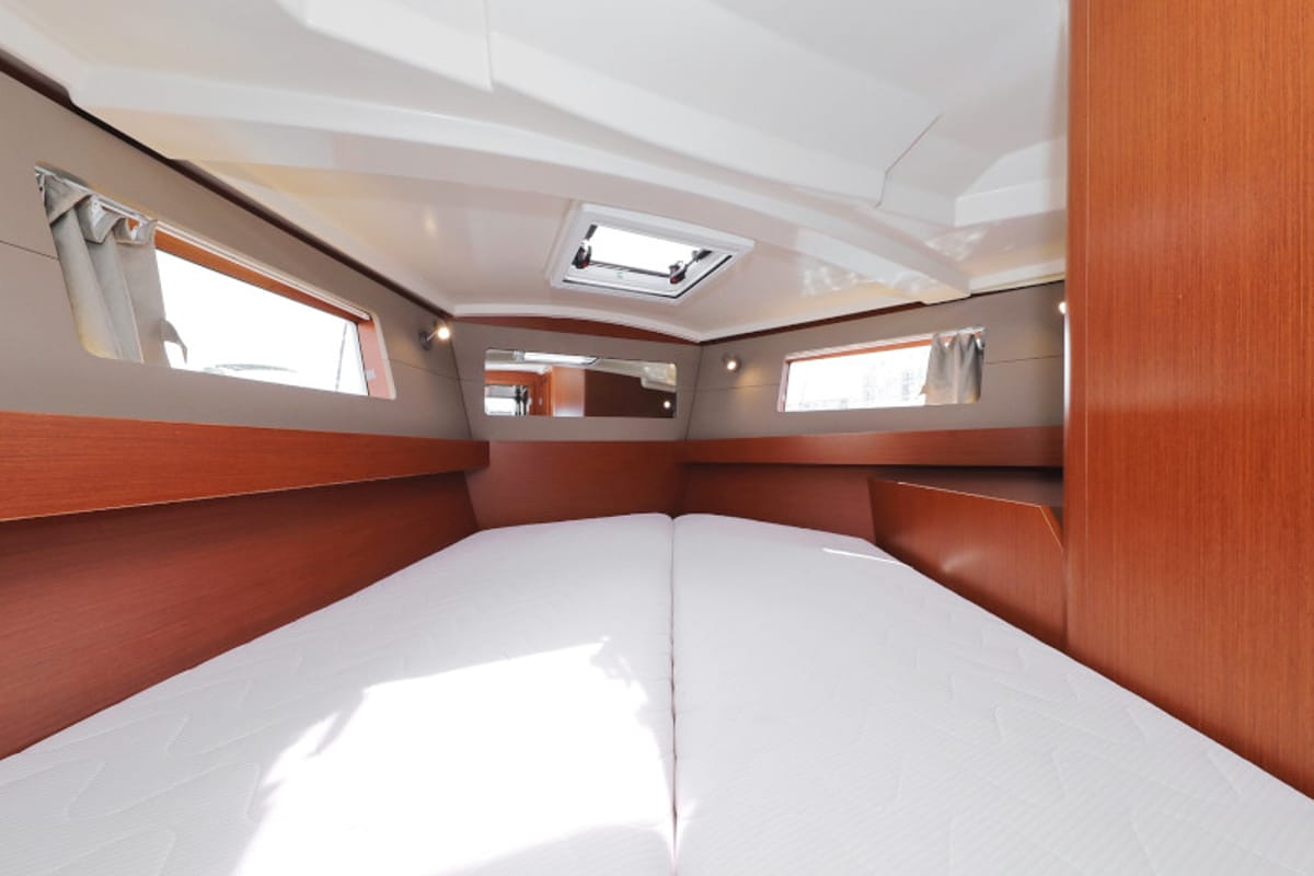 Cabin on Seven, a Beneteau Oceanis 41.1 sailboat at Zadar, Croatia