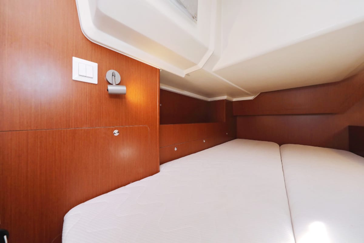 Cabin on Seven, a Beneteau Oceanis 41.1 sailboat at Zadar, Croatia