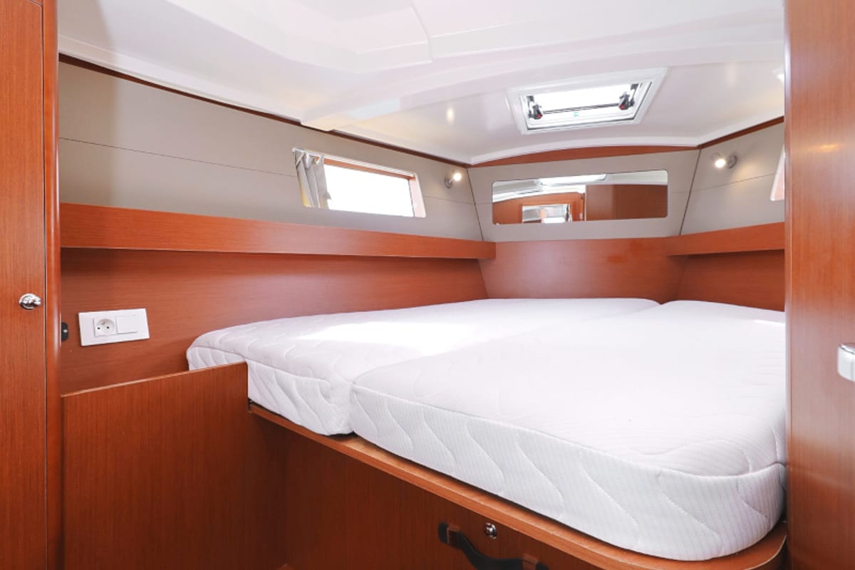 Cabin on Seven, a Beneteau Oceanis 41.1 sailboat at Zadar, Croatia