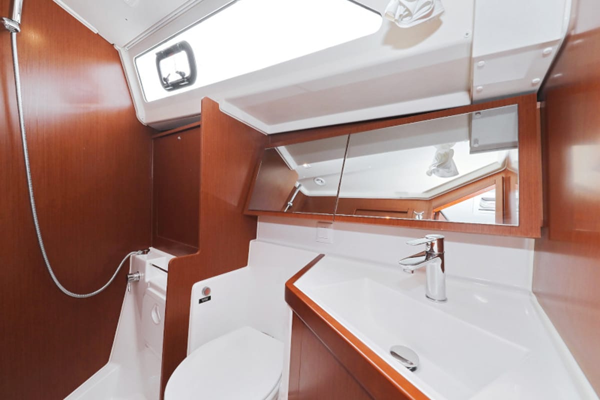 Head on Seven, a Beneteau Oceanis 41.1 sailboat at Zadar, Croatia