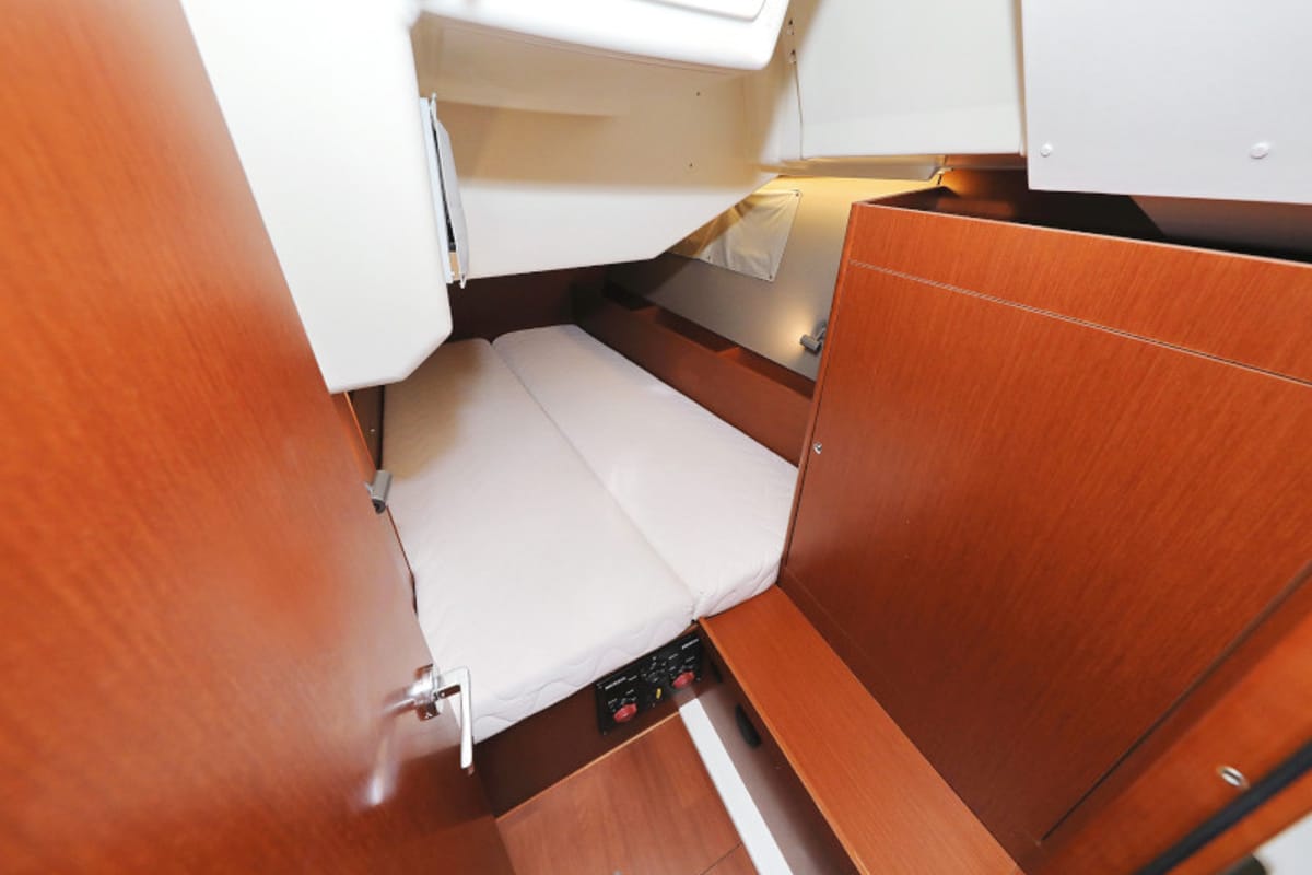 Cabin on Seven, a Beneteau Oceanis 41.1 sailboat at Zadar, Croatia
