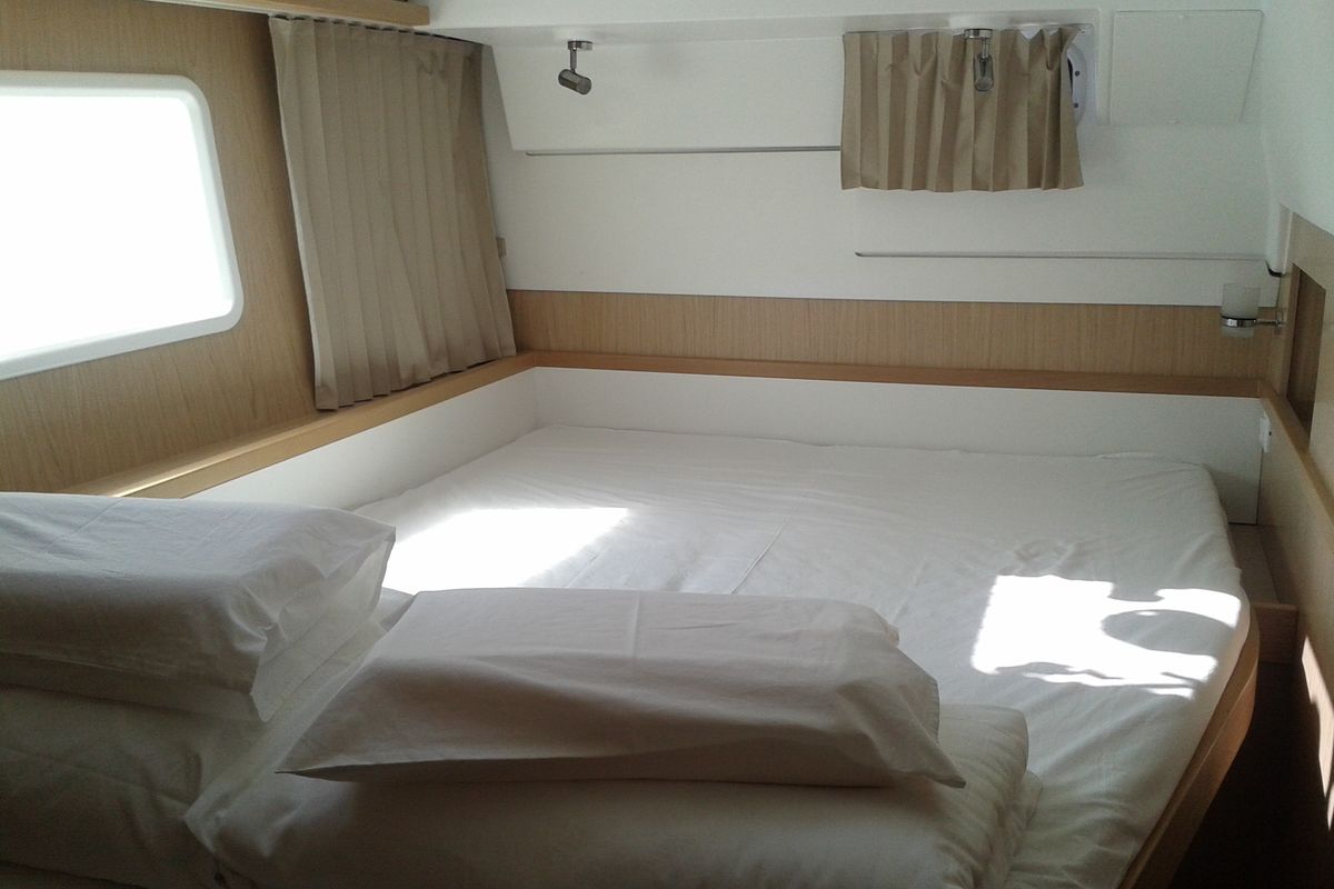 Cabin on Evelina, a Lagoon 400 S2 catamaran at Općina Medulin, Croatia