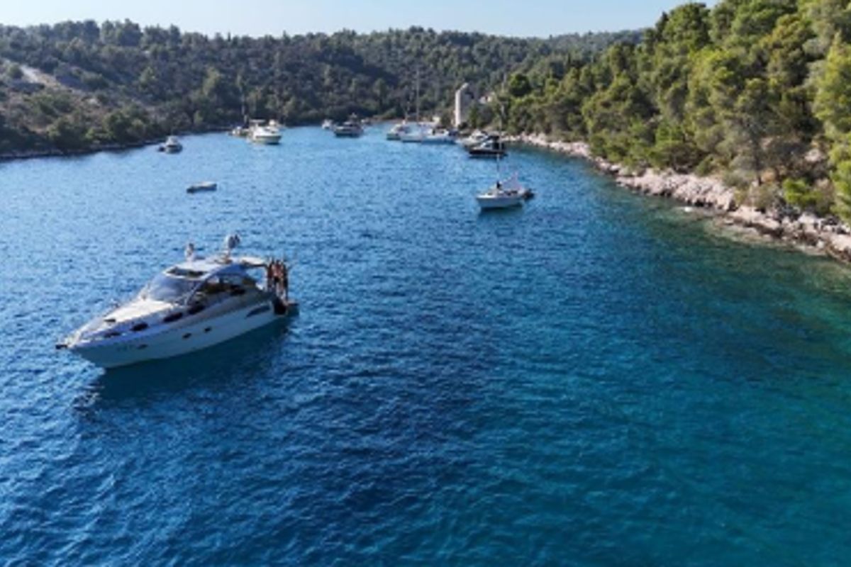 Exterior view of Marta V, a Grginić jahte Mirakul 40 yacht at Split, Croatia