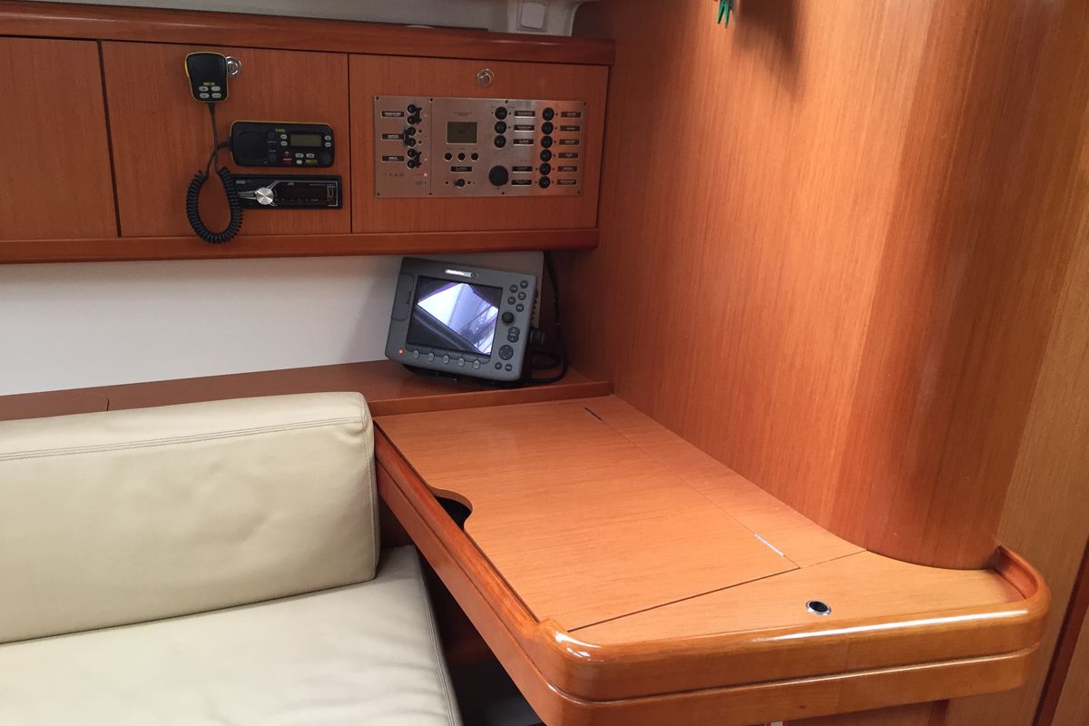 Salon of Silly Shark (GND), a Beneteau Oceanis 43 sailboat at Grand Anse, Grenada