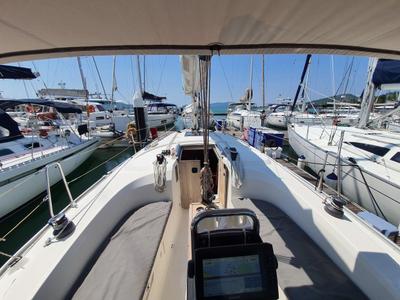 Deck of Fei Jian, a Bavaria Cruiser 33 sailboat at Mai Khao, Thailand