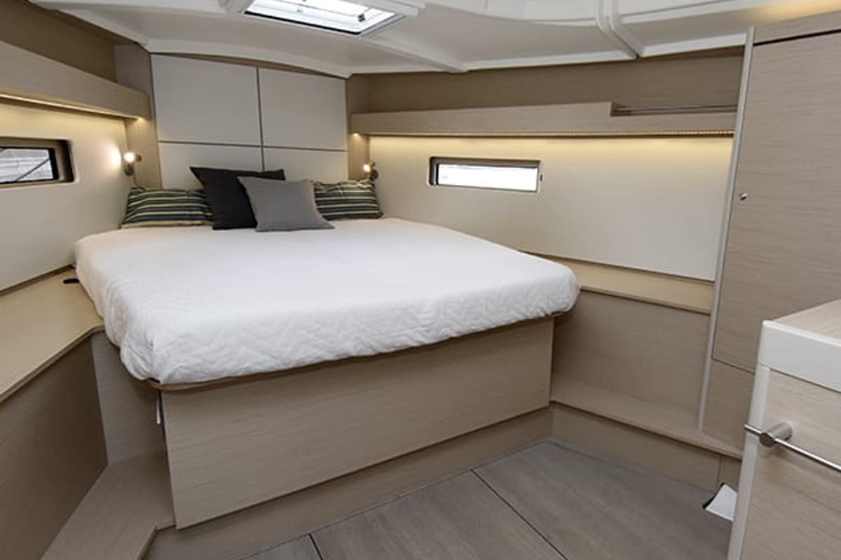 Cabin on Madelon, a Beneteau Oceanis 40.1 sailboat at Alameda, United States