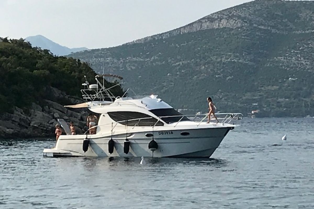 Exterior view of Norah, a Sessa Marine Sessa Dorado 32 motorboat at Zadar, Croatia