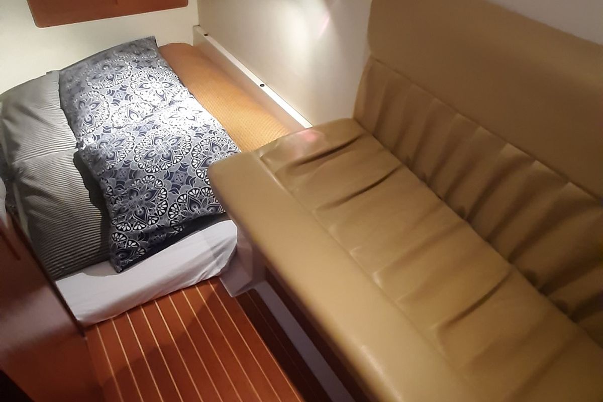 Cabin on Norah, a Sessa Marine Sessa Dorado 32 motorboat at Zadar, Croatia