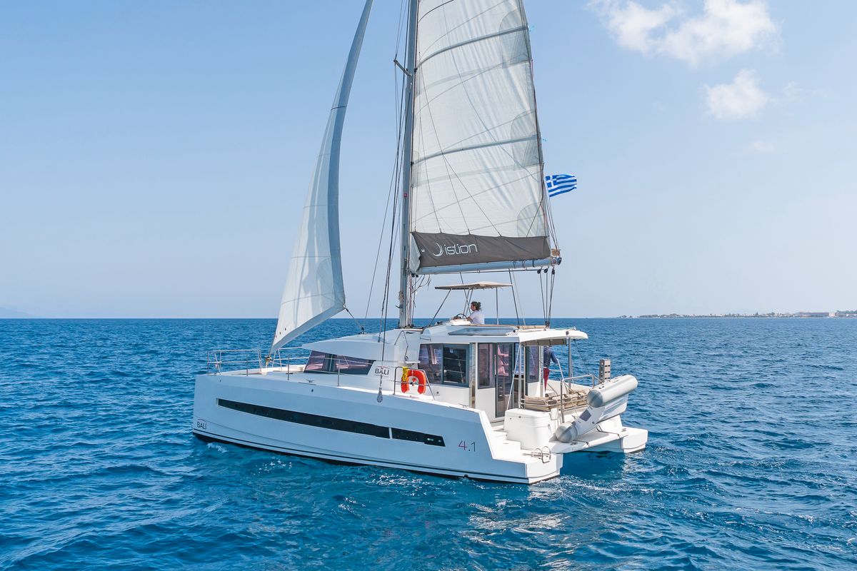 Exterior view of Anemoskala, a Bali 4.1 catamaran at Gouvia, Greece