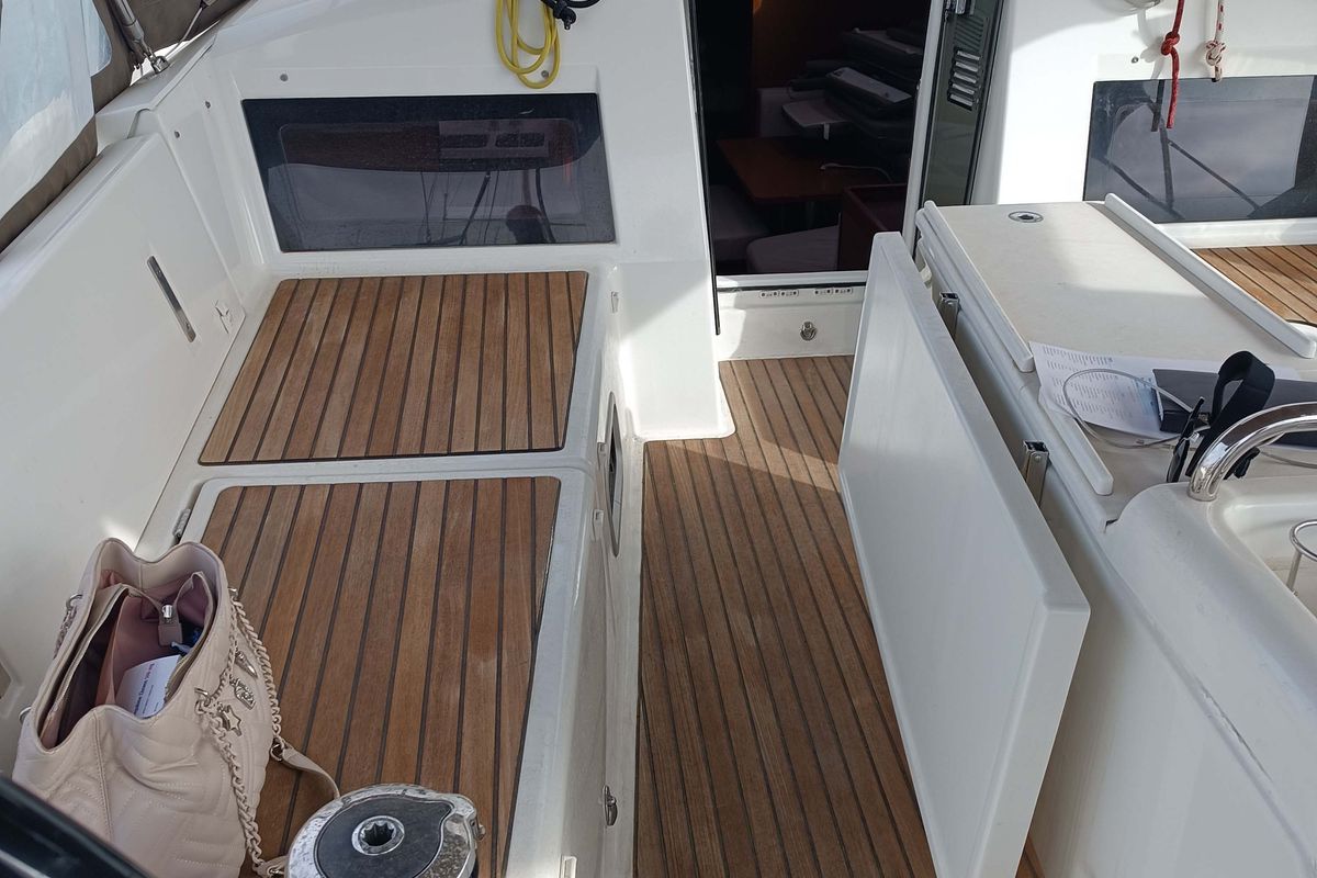Deck of Funky One, a Jeanneau Sun Odyssey 440 sailboat at Kontokali, Greece