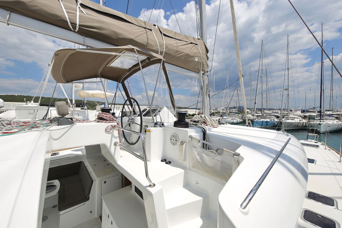 Cockpit of LADIES&GENTLEMEN, a Lagoon 450 Fly catamaran at Općina Sukošan, Croatia
