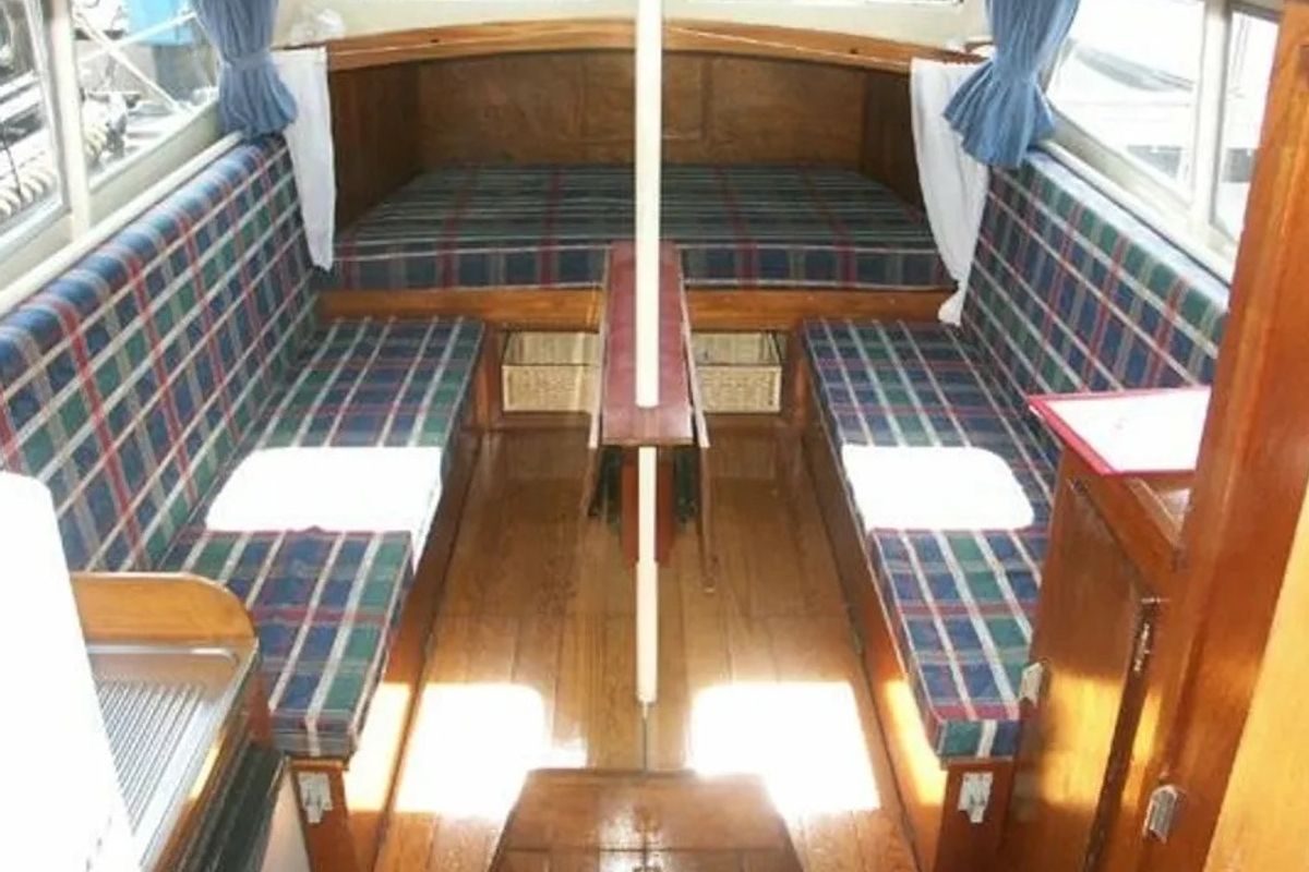 Cabin on Palomino, a Gulet Doerak 950 motorboat at Woudsend, Netherlands