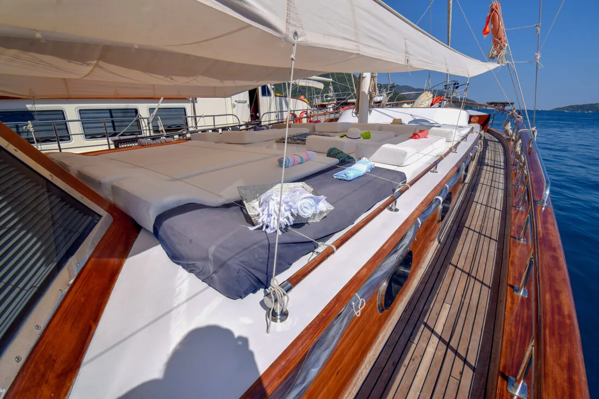 Deck of Perla Del Mar I, a Unknown M/S Perla Del Mar I yacht at Marmaris, Turkey