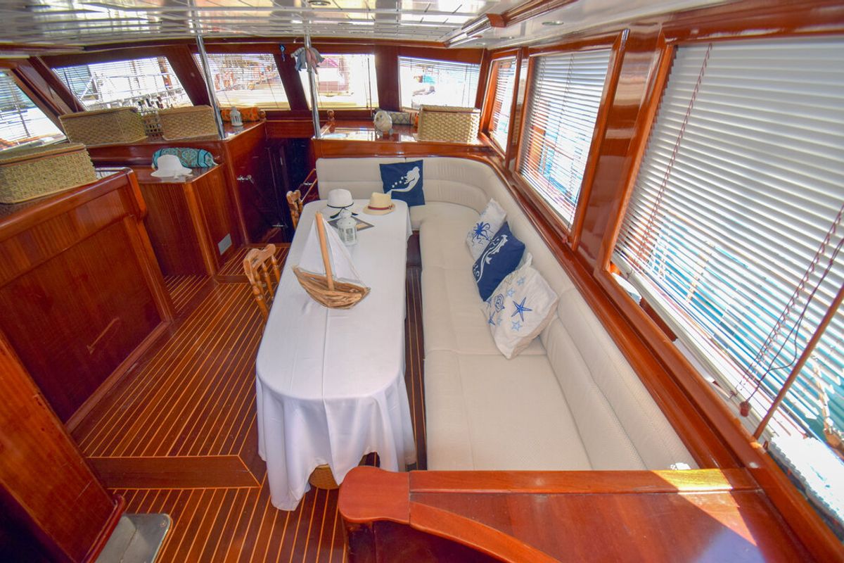 Salon of Perla Del Mar I, a Unknown M/S Perla Del Mar I yacht at Marmaris, Turkey